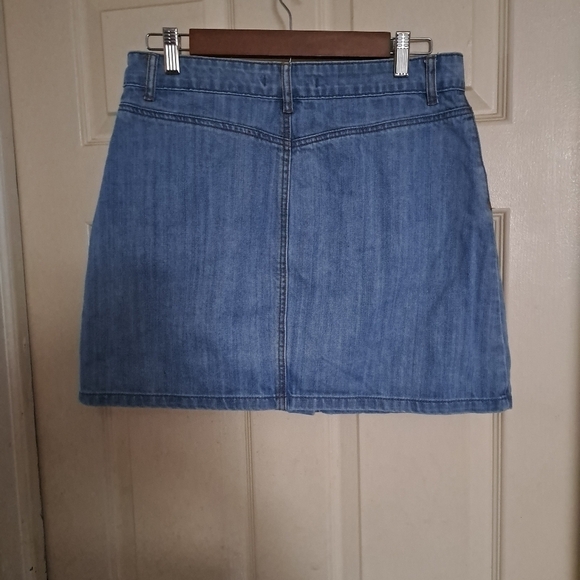 Forever 21 contemporary size large Jean skirt - Picture 2 of 3